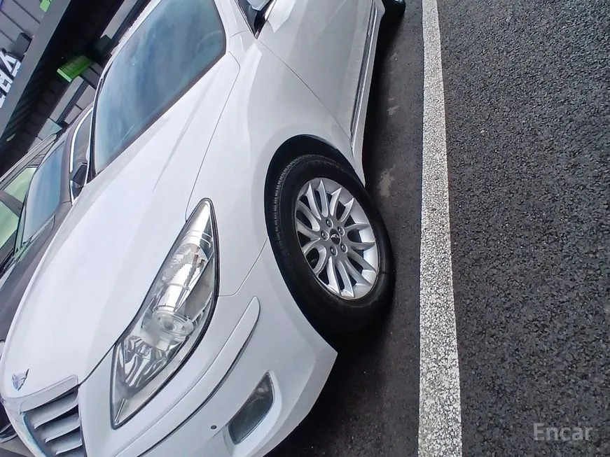 Hyundai Genesis