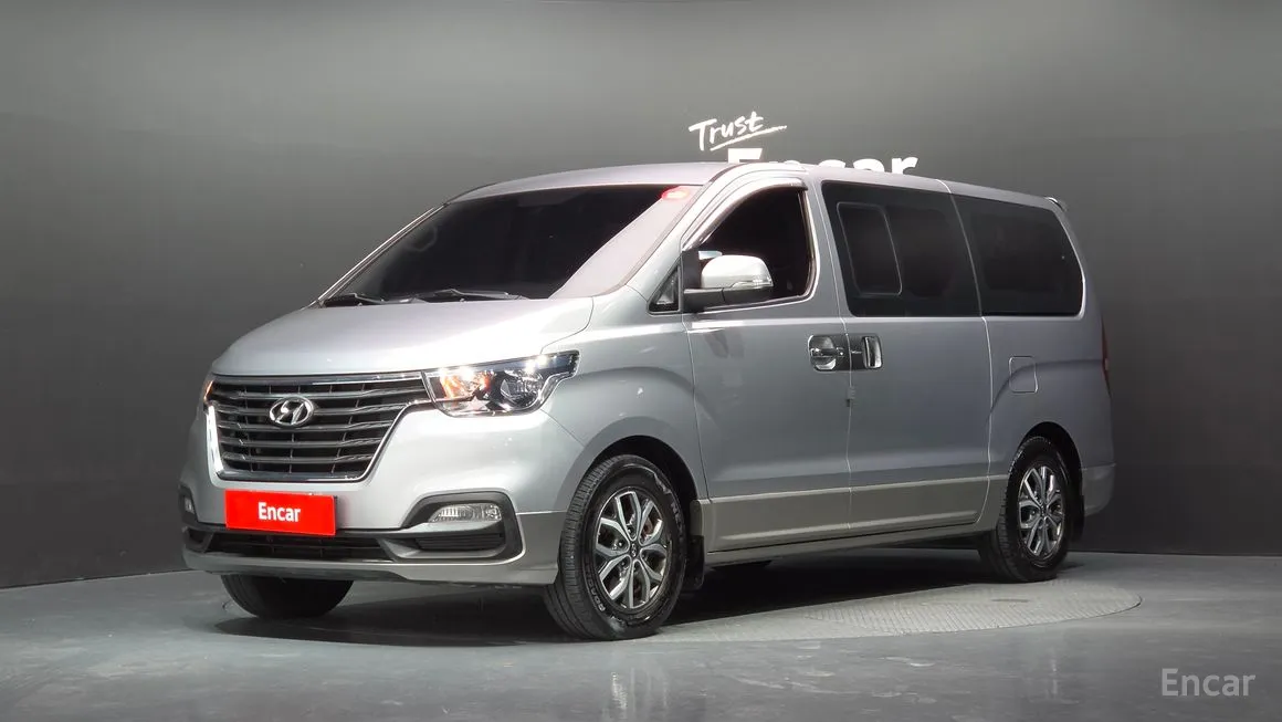 Hyundai Starex