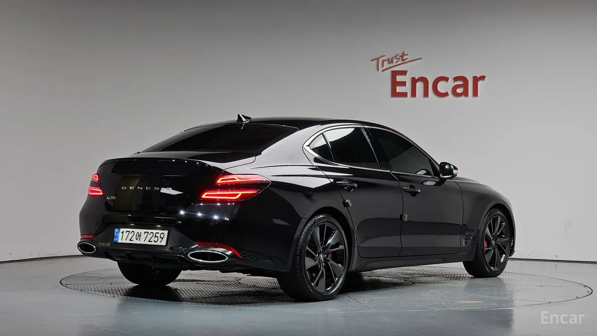 Genesis G70