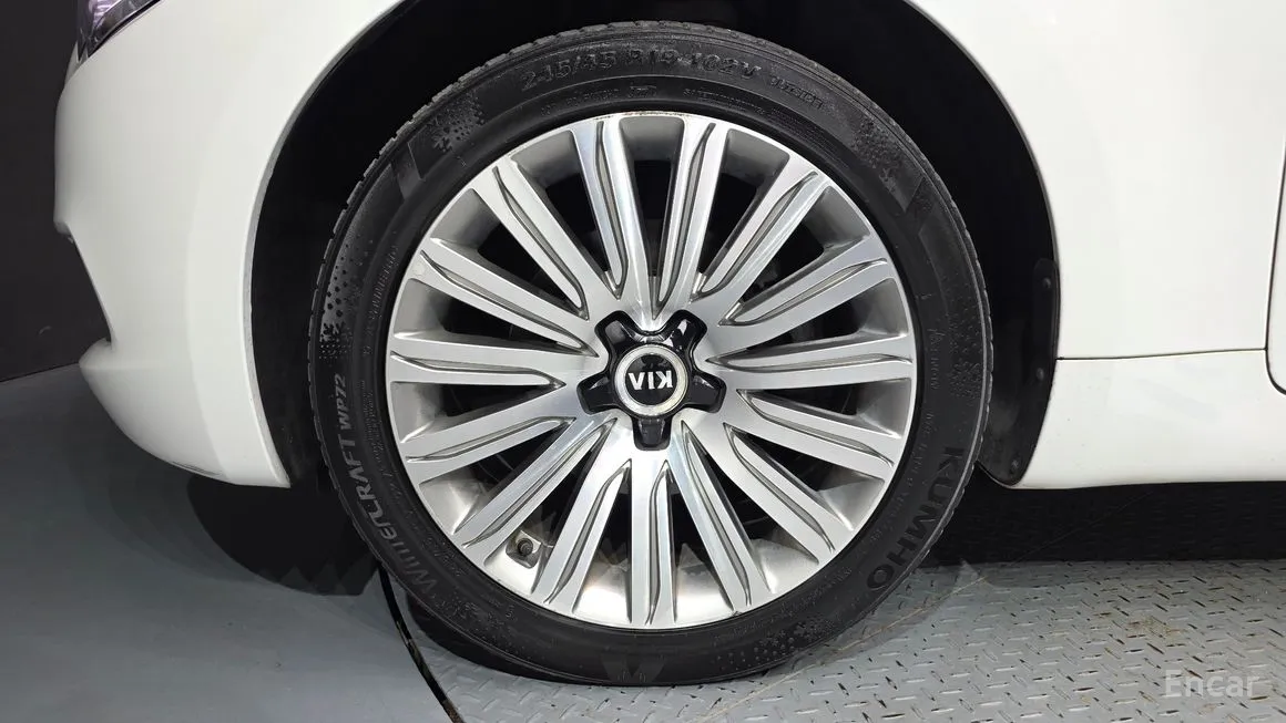 Kia K9
