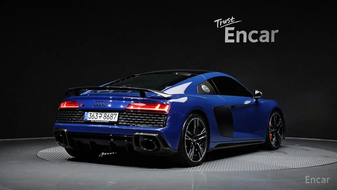 Audi R8