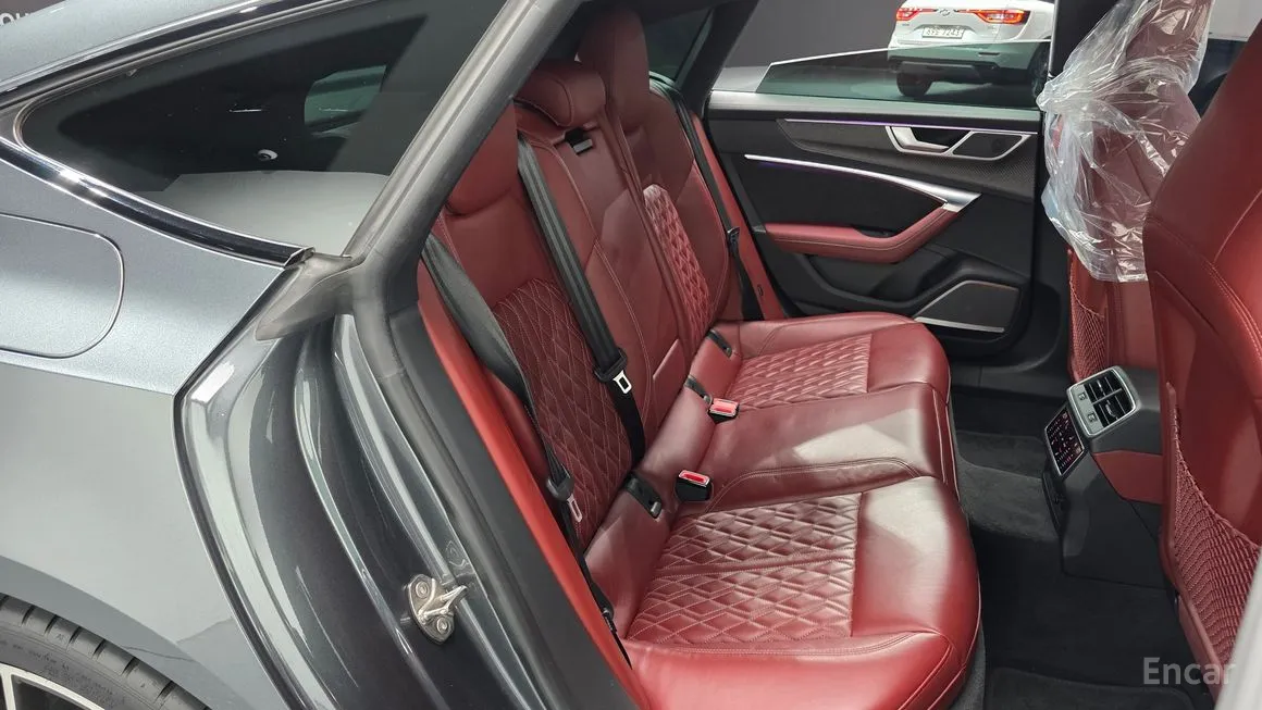 Audi S7