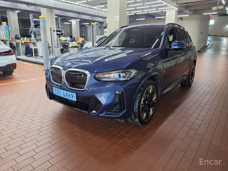 BMW iX3