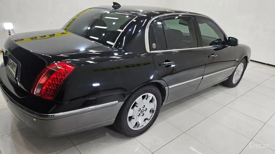 Kia OPIRUS