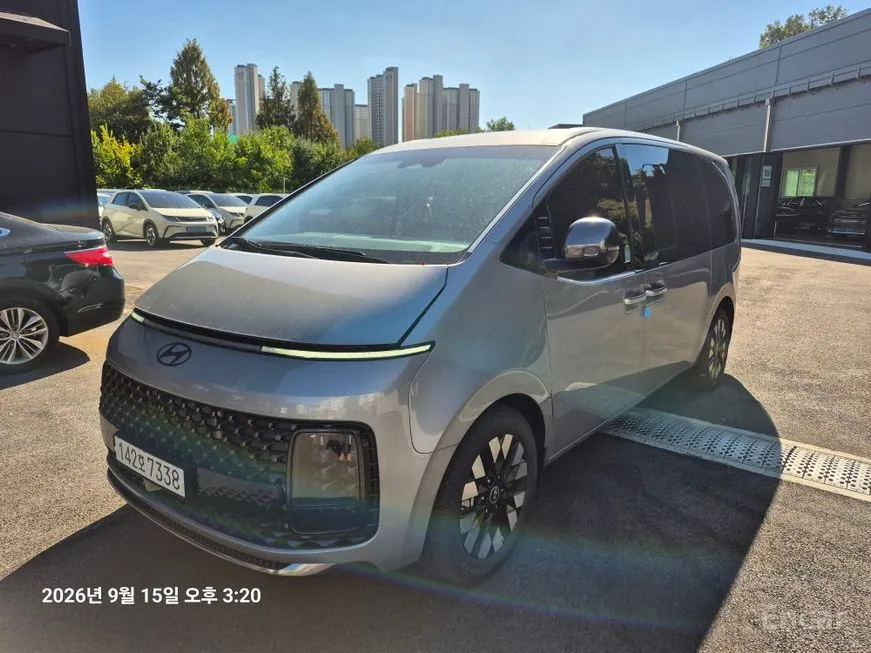 Hyundai Staria