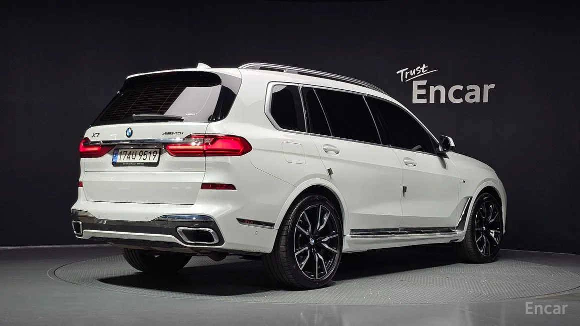 BMW X7