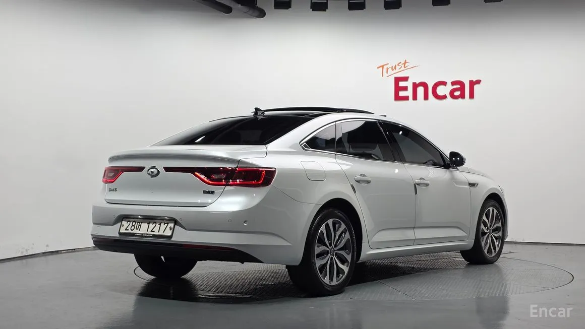 Renault SM6