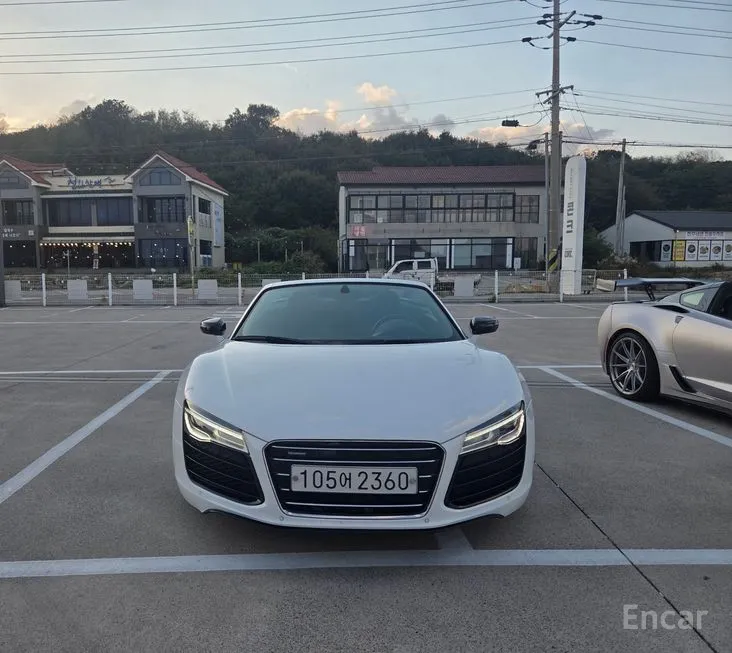 Audi R8