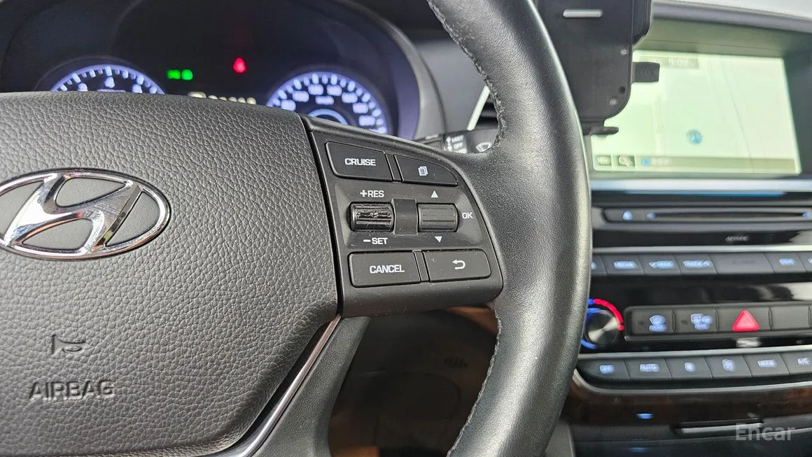 Hyundai Aslan