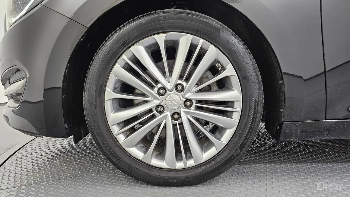 Hyundai Aslan