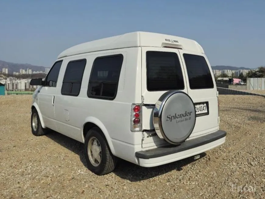 Chevrolet Astro Van