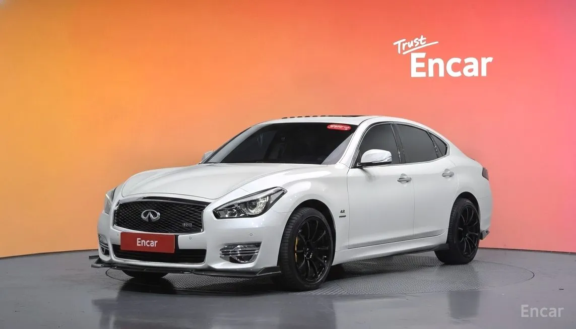 Infiniti Q70