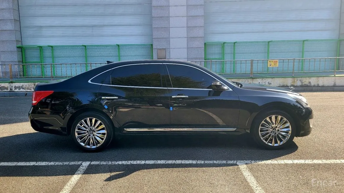 Hyundai Equus