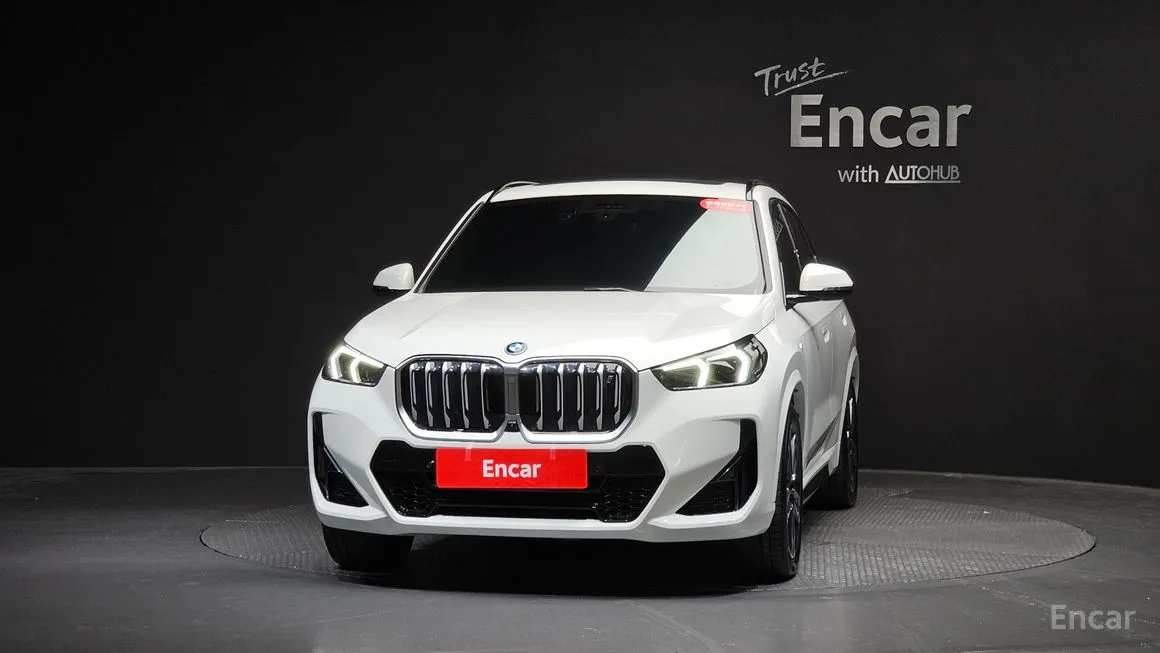 BMW iX1