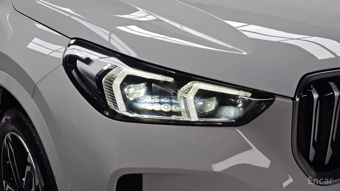 BMW iX1