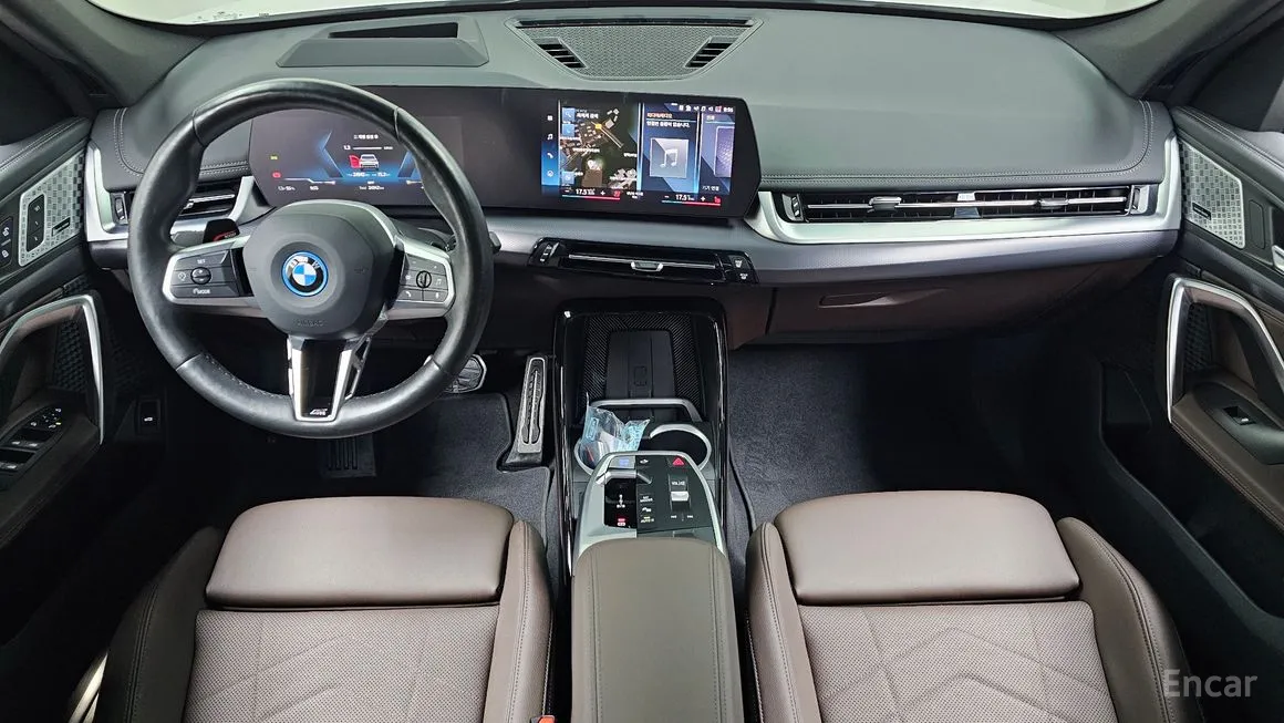 BMW iX1