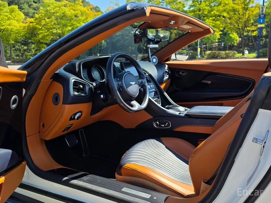 Astonmartin DB11