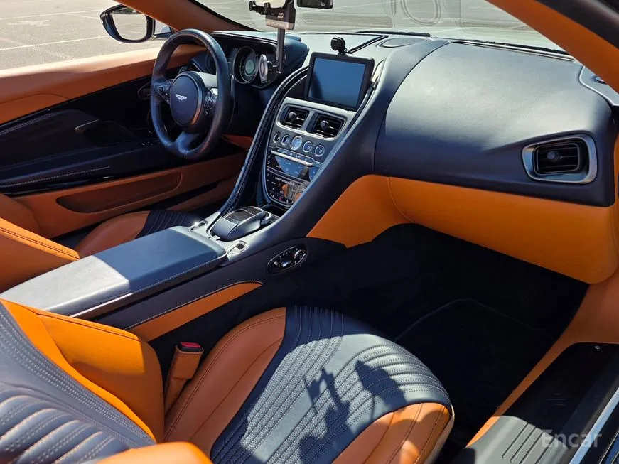Astonmartin DB11