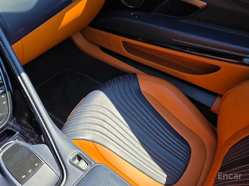 Astonmartin DB11