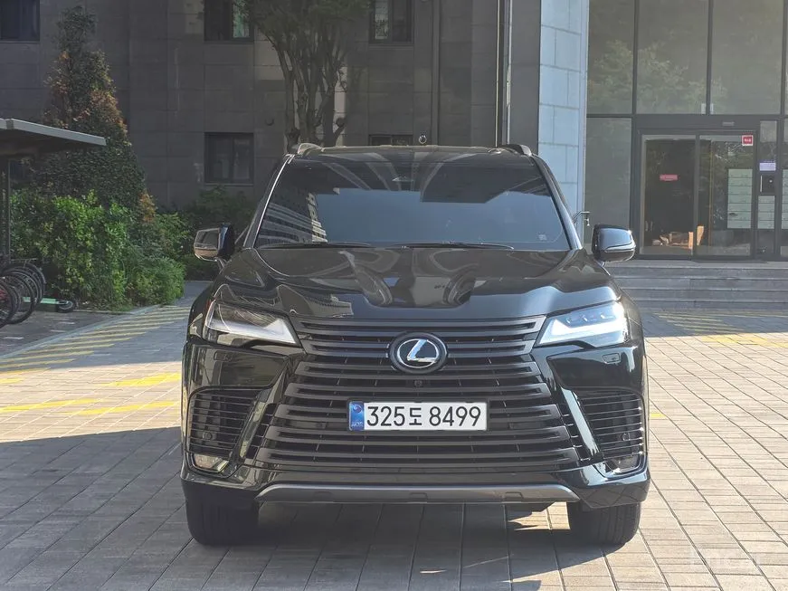 Lexus LX