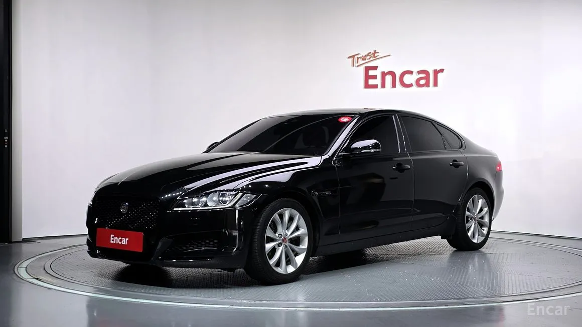 Jaguar XF