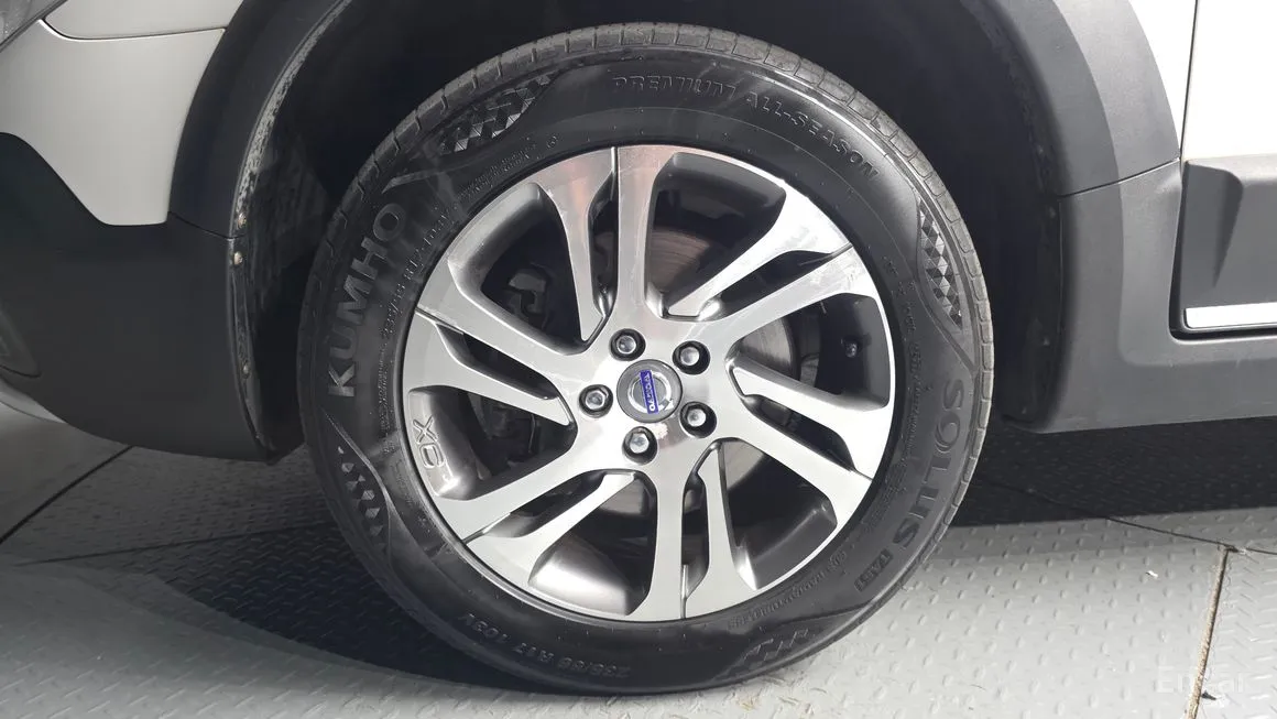 Volvo XC70
