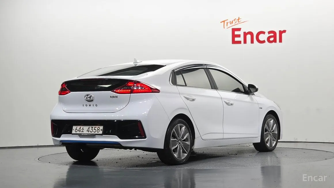 Hyundai Ioniq