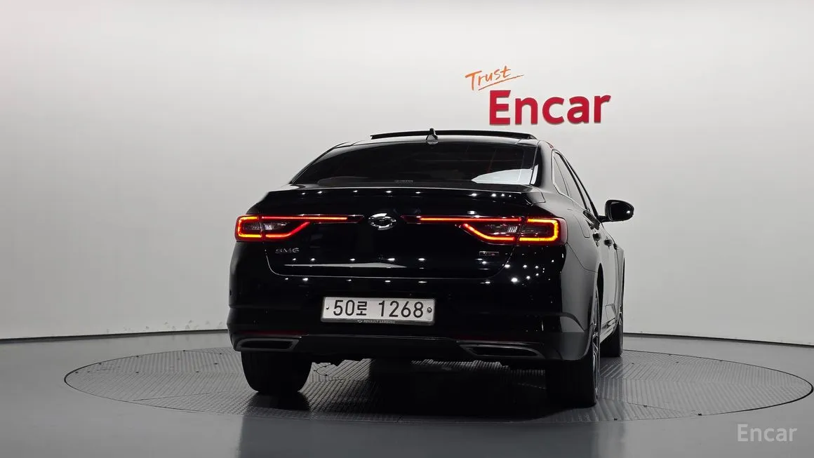 Renault SM6