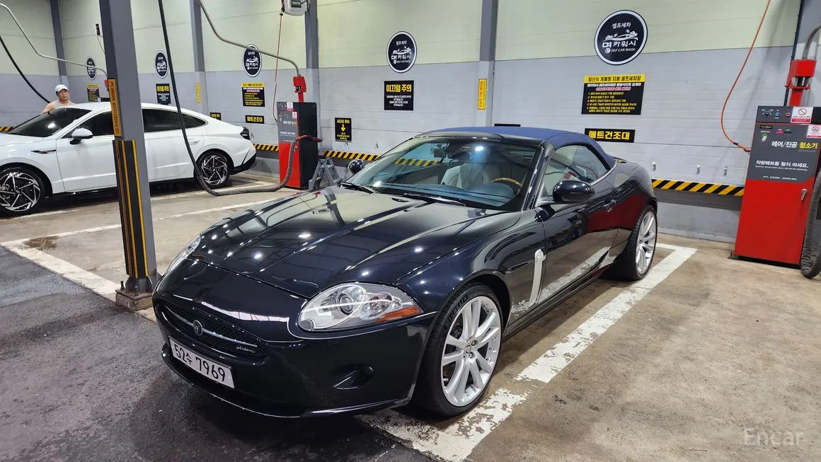 Jaguar XK8