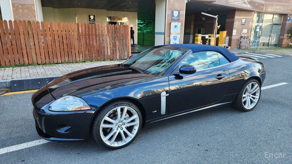 Jaguar XK8