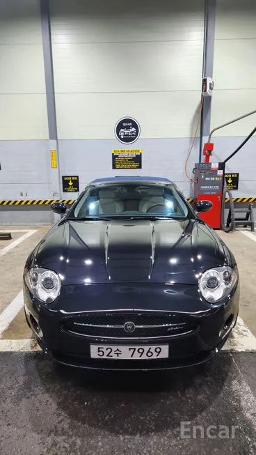 Jaguar XK8