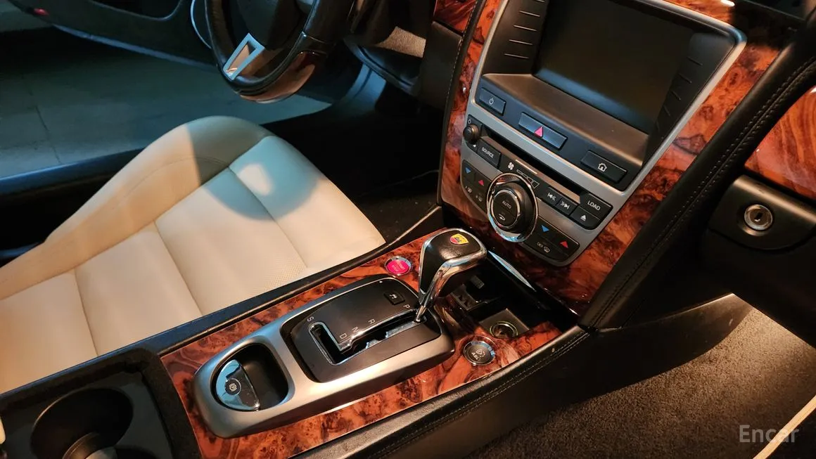 Jaguar XK8