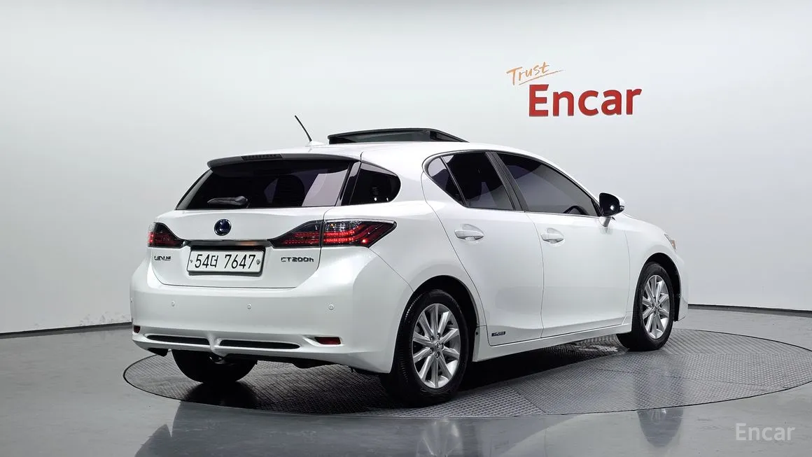 Lexus CT200h