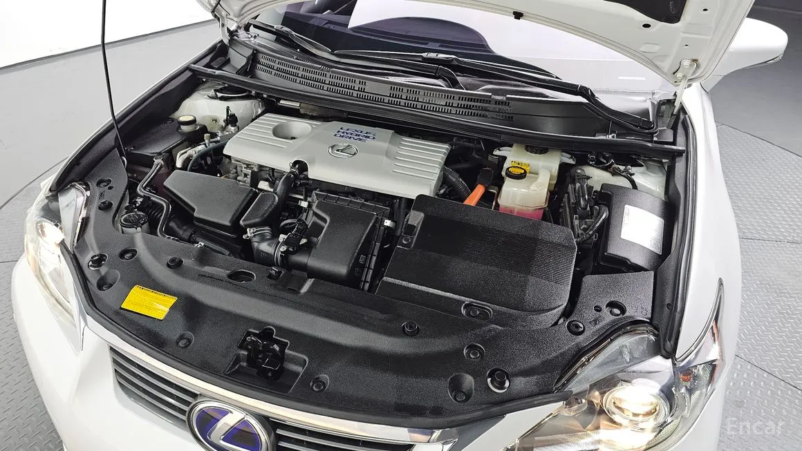 Lexus CT200h
