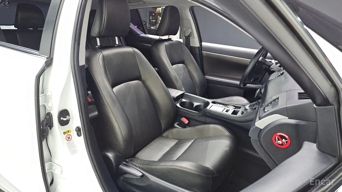 Lexus CT200h