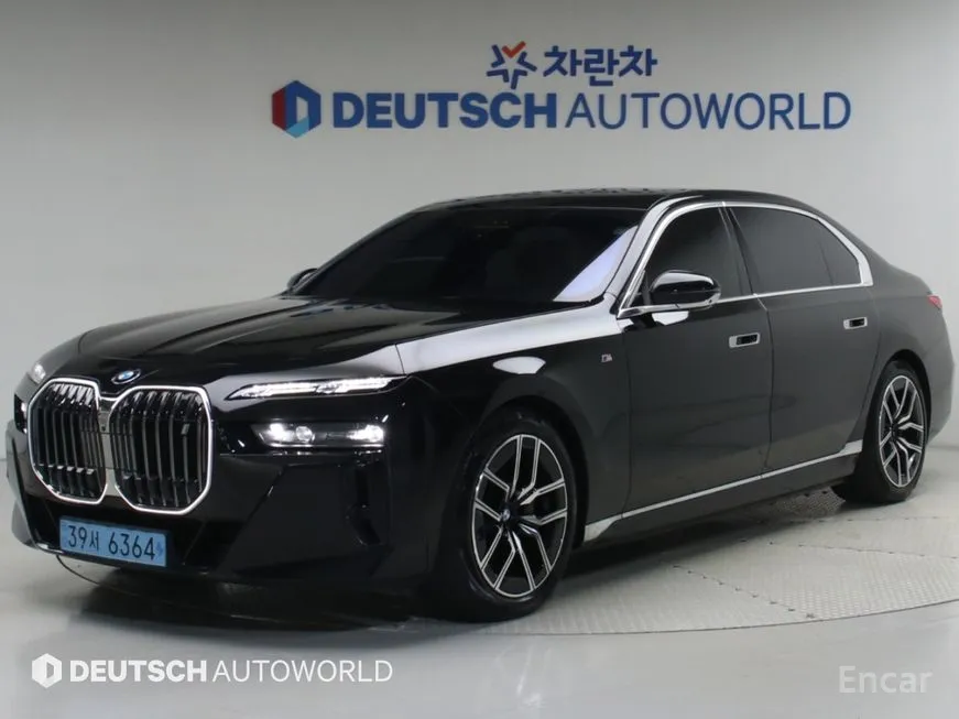 BMW i7