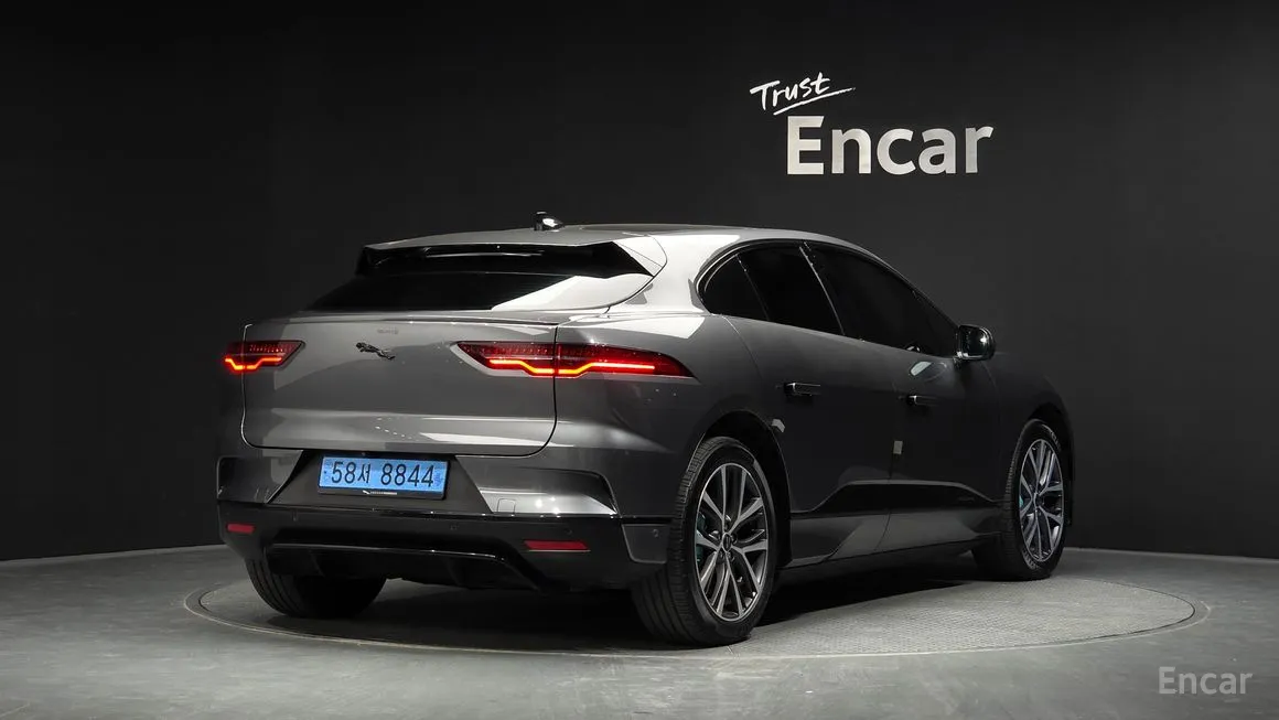Jaguar I-PACE