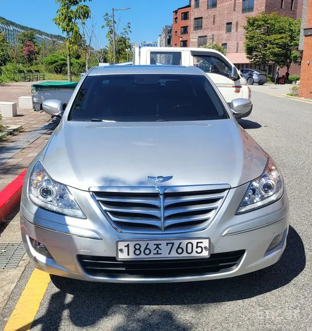 Hyundai Genesis