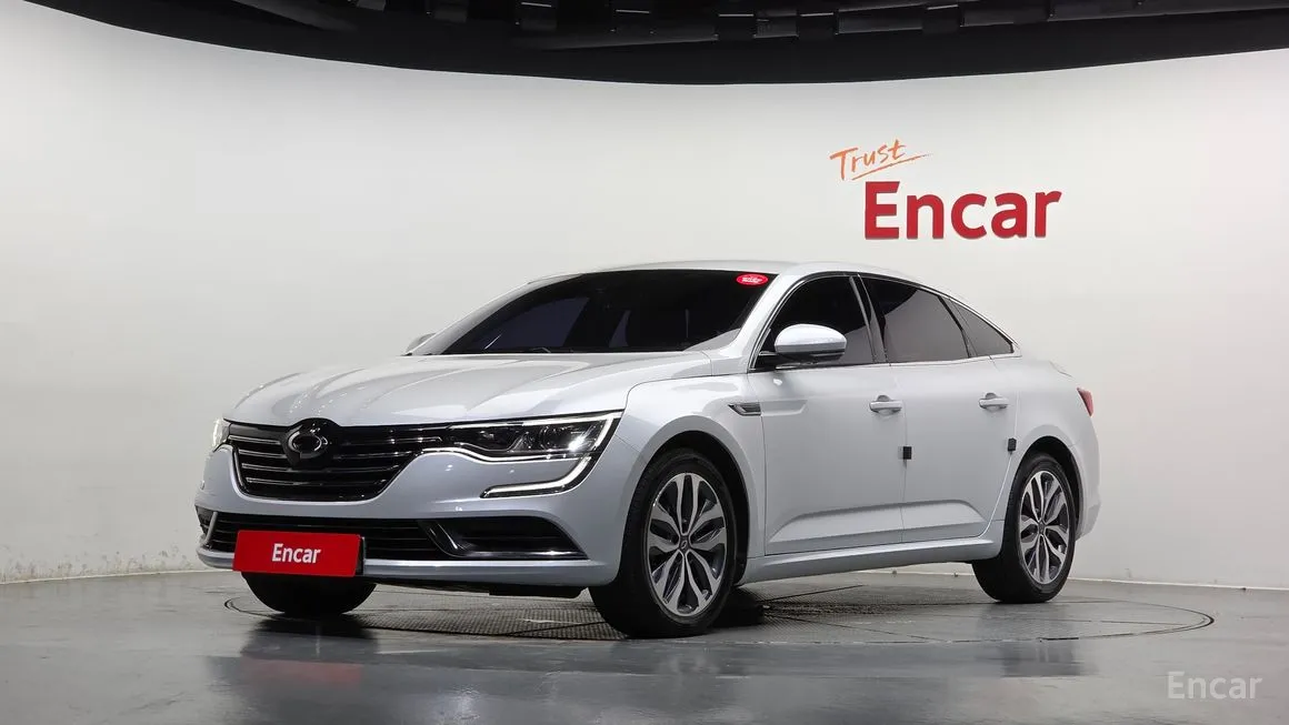 Renault SM6