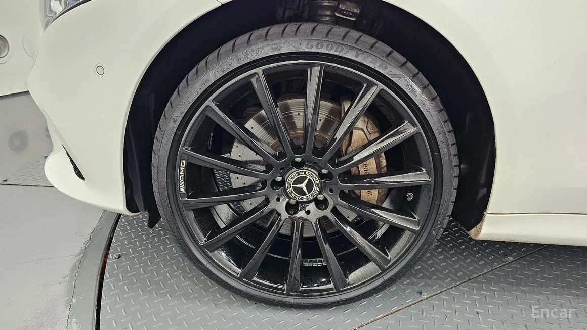 Mercedes-Benz CLS-Class