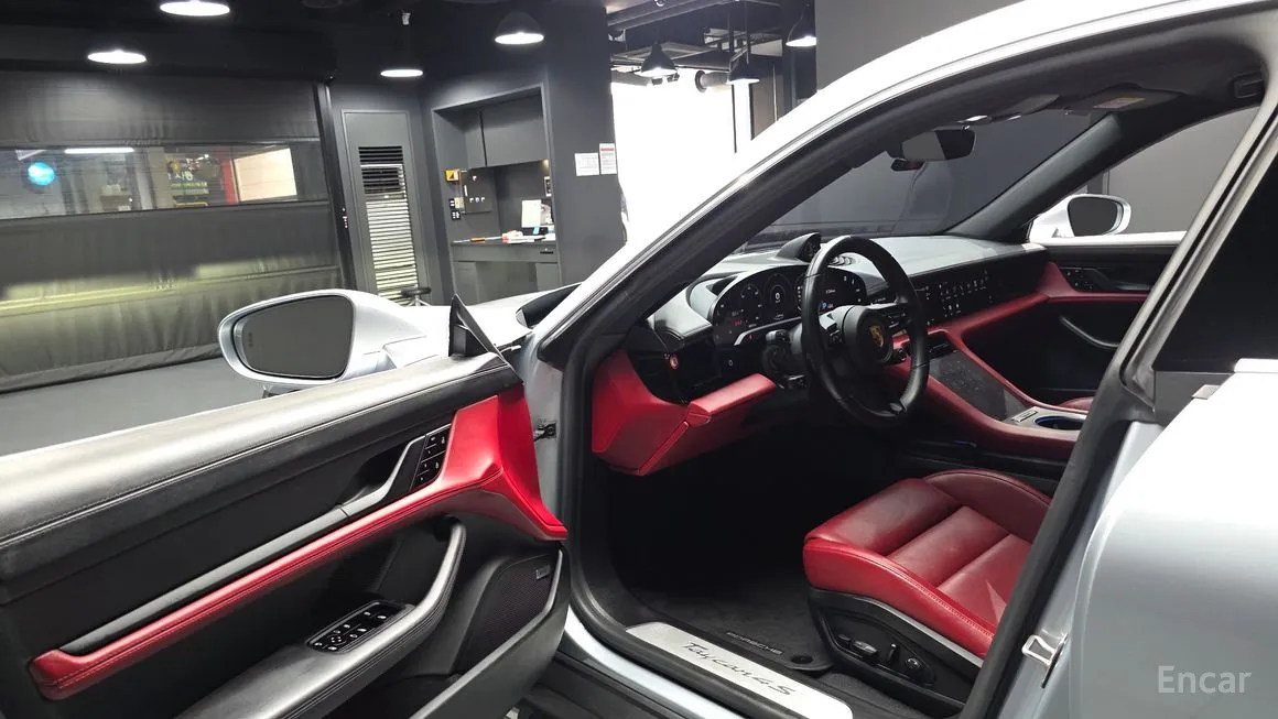 Porsche Taycan