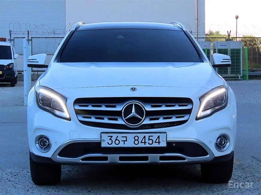 Mercedes-Benz GLA-Class