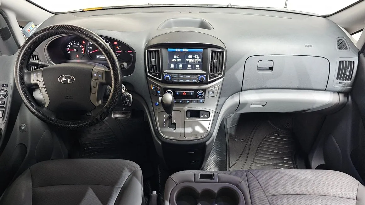 Hyundai Starex