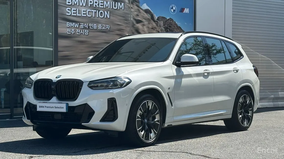 BMW iX3