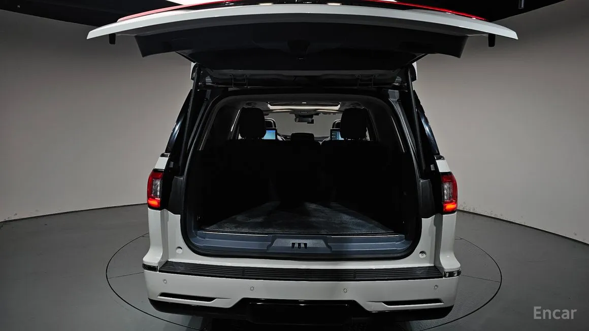 Lincoln Navigator