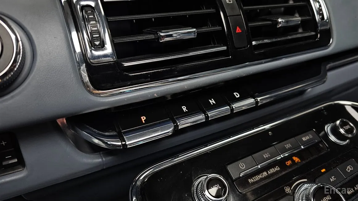 Lincoln Navigator