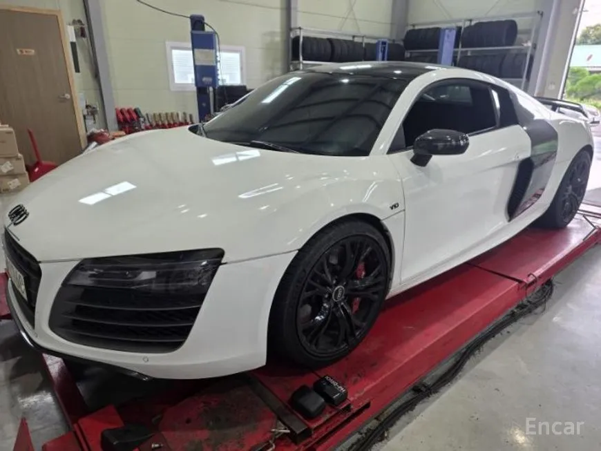 Audi R8