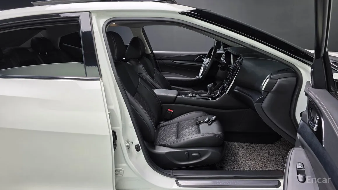 Nissan Maxima