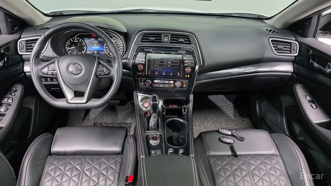 Nissan Maxima