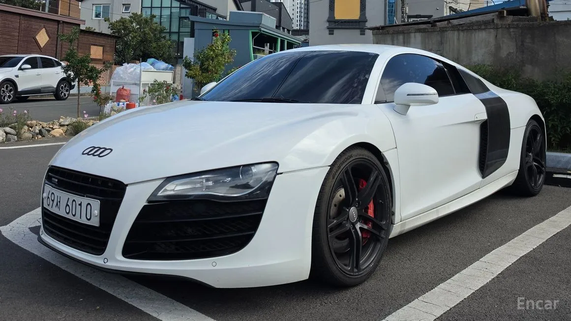 Audi R8